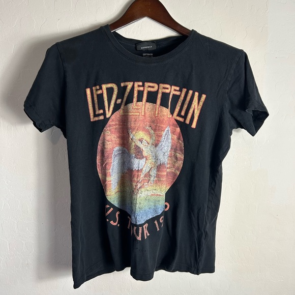 Led Zepplin World Tour 1975 Shirt reprint - Picture 1 of 10